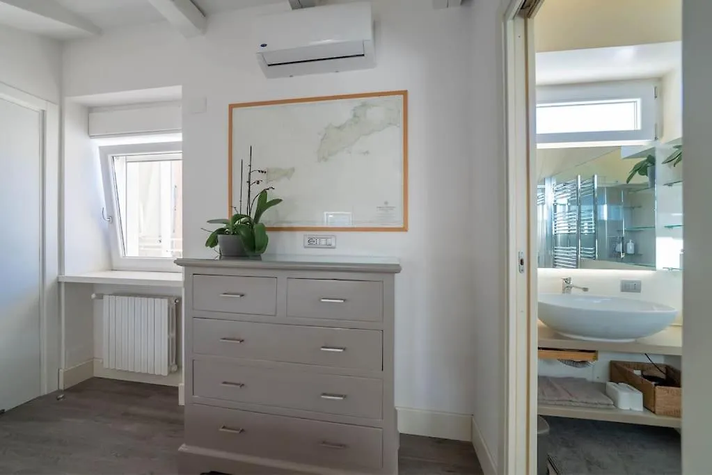 The Attic 'Panorama' Apartment Naples
